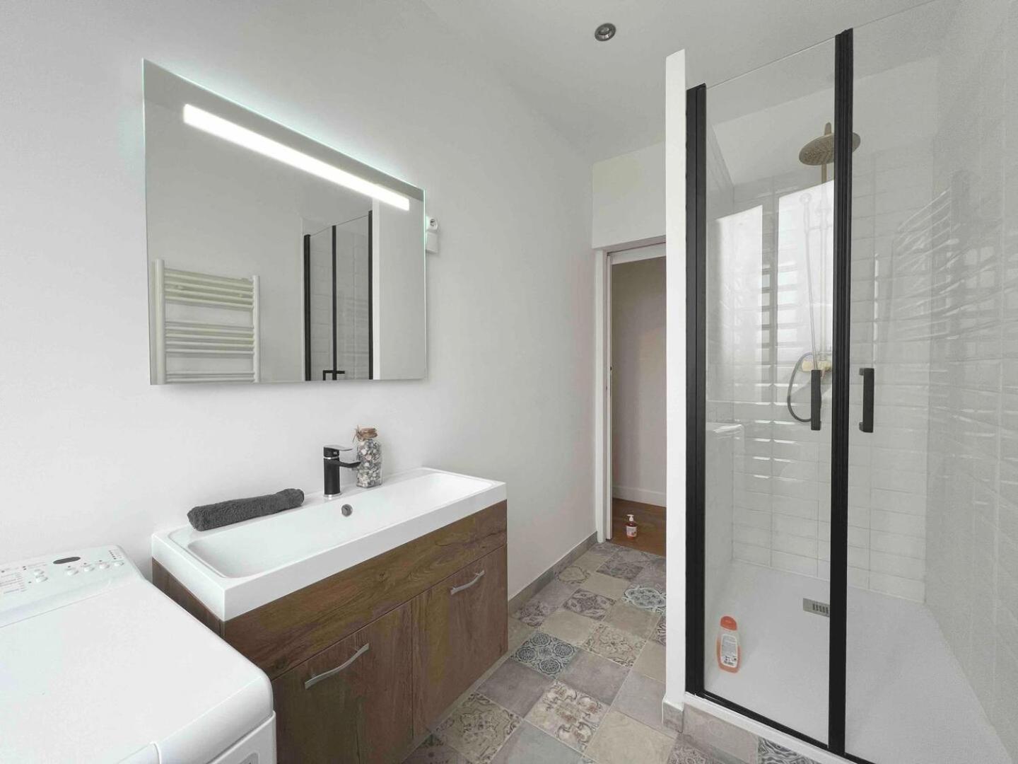 Grand T2 Renove - Bord Du Canal - Commerces A Pied 모레쉬르루앙 외부 사진