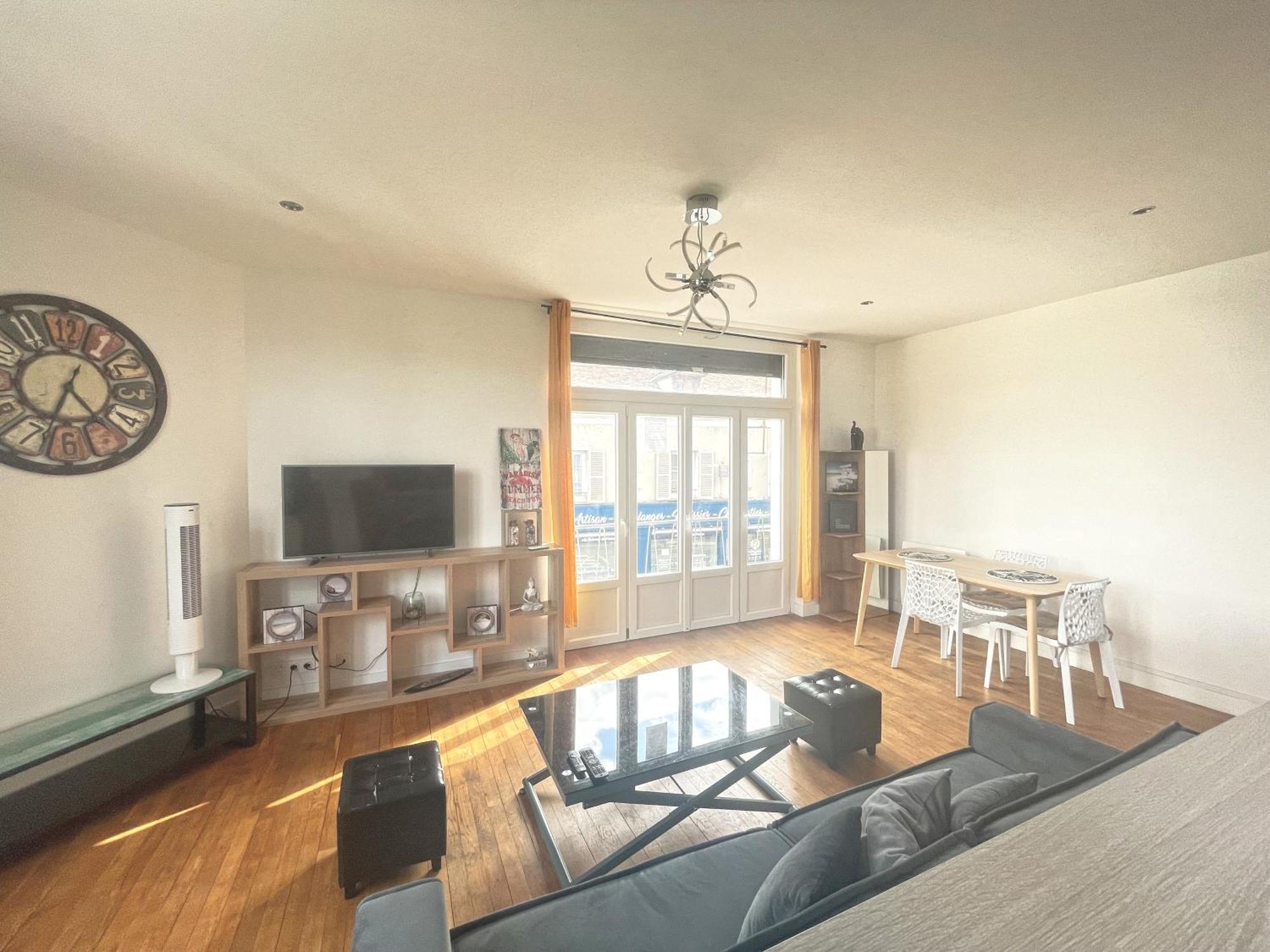 Grand T2 Renove - Bord Du Canal - Commerces A Pied 모레쉬르루앙 외부 사진